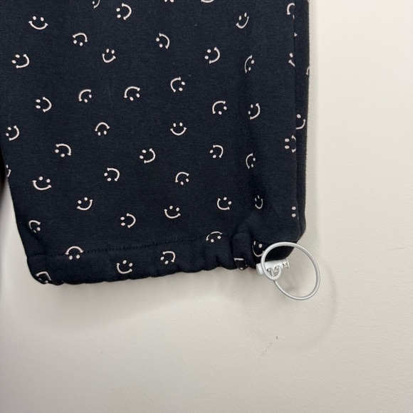 MINJIENA Smile Winter Streetwear Print Airport Loungewear Hoodie Sweatshirt Set - Picture 4 of 15